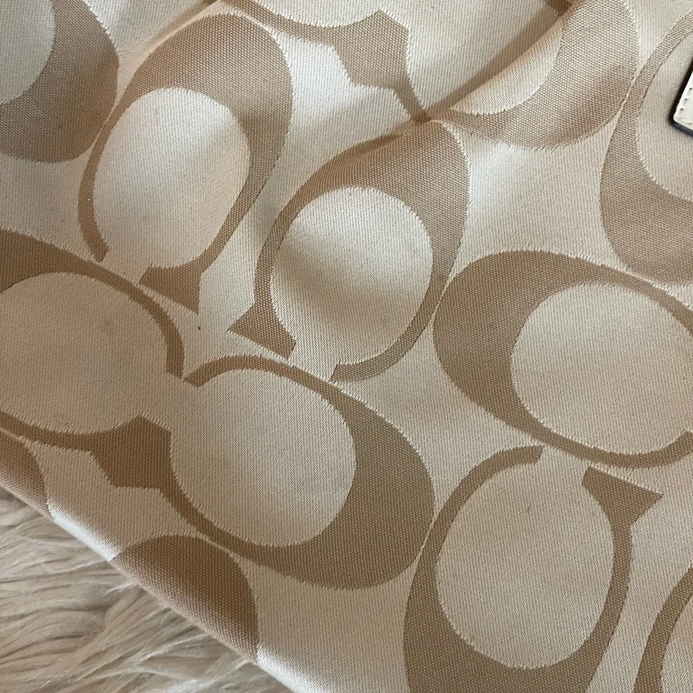 Authentic | Coach Bag | Loved ♥️ - Picture 2 of 15